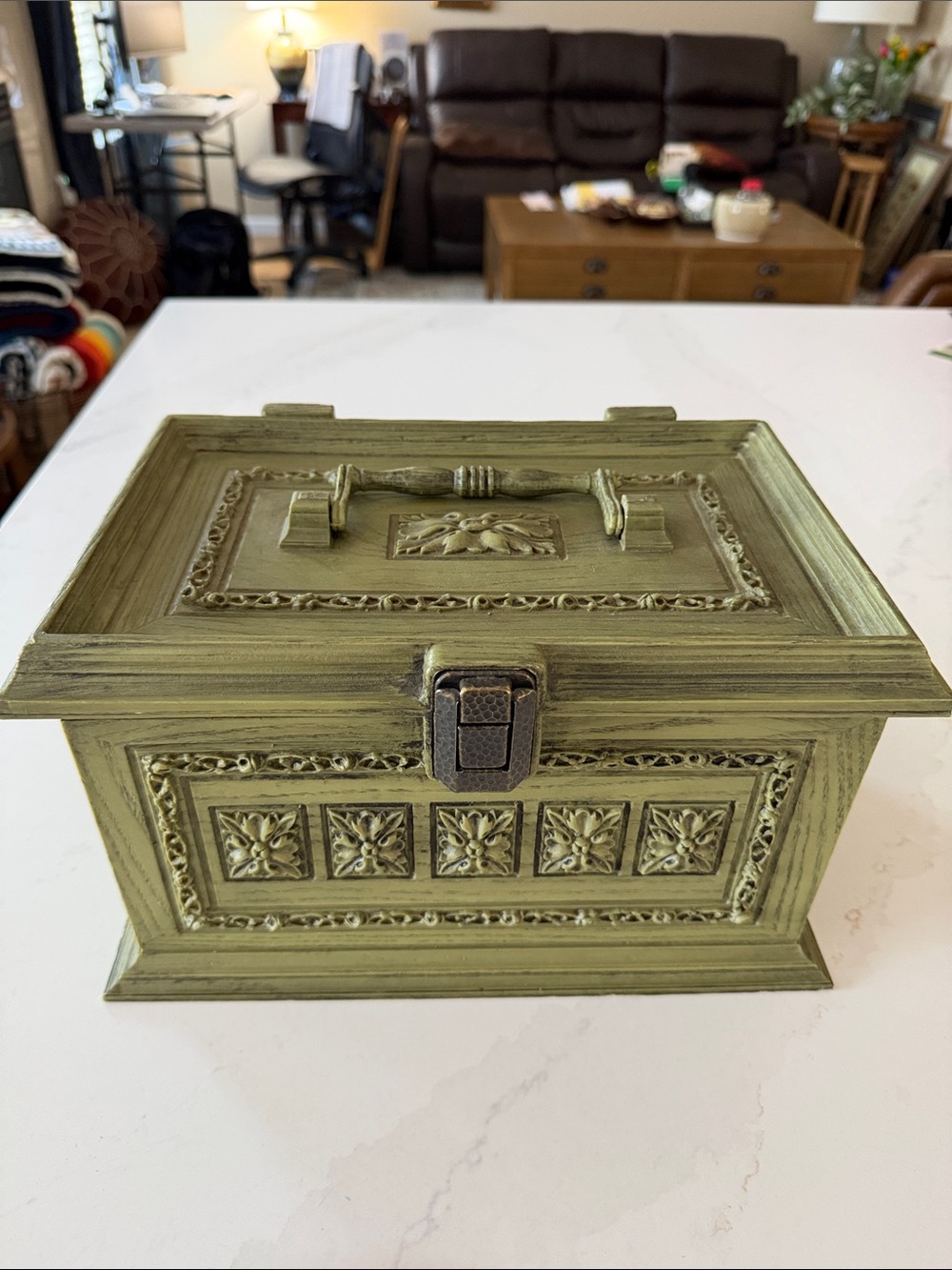 Vintage-Style Olive Green Decorative Jewelry Box